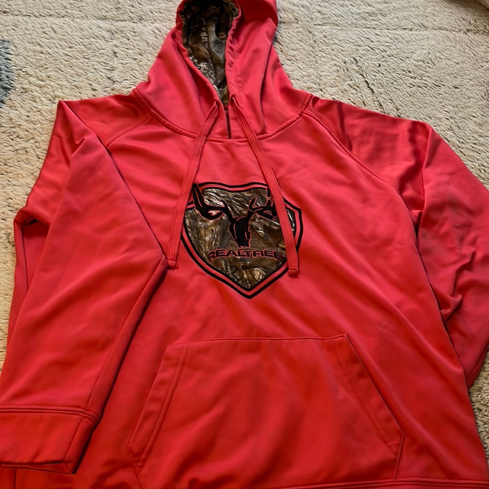 Realtree pink hoodie